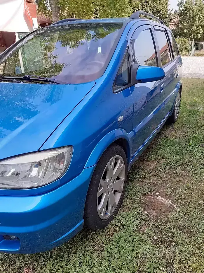 Usata Opel Zafira OPC 200 CV (147 kW) 2003 Blu Monovolume