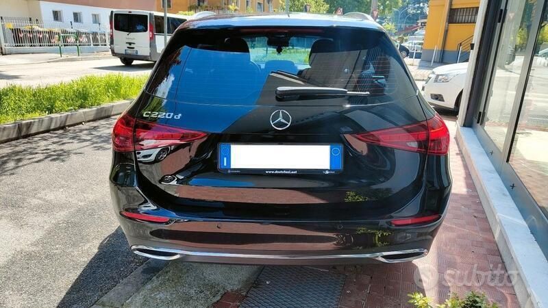 Usata Mercedes C220 Business 200 CV (147 kW) 2021 Nero Station wagon