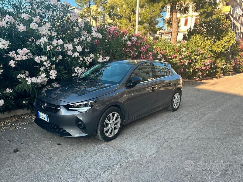 Usata Opel Corsa Elegance 101 CV (74 kW) 2020 Grigio Utilitaria