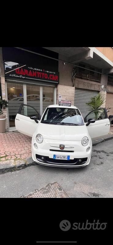 Bianco Usata 2014 Abarth 500 Custom Due volumi | 10.000 € (Buon prezzo) - Immagine 1/4