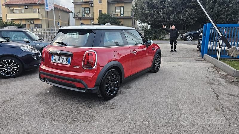 Usata Mini Cooper Hype 136 CV (100 kW) 2021 Rosso Utilitaria
