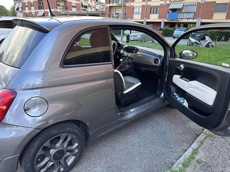 Käytetty Fiat 500S 69 HP (50 kW) 2016 Harmaa Avoauto