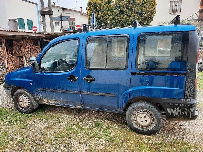 Usata Fiat Doblò 2003 Blu Monovolume