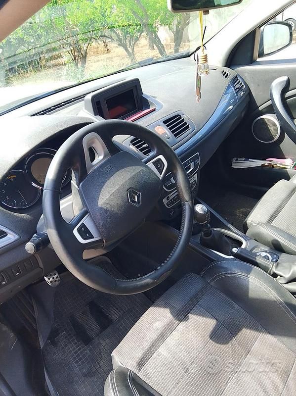 Usata Renault Mégane GrandTour 150 CV (110 kW) 2012 Nero Station wagon