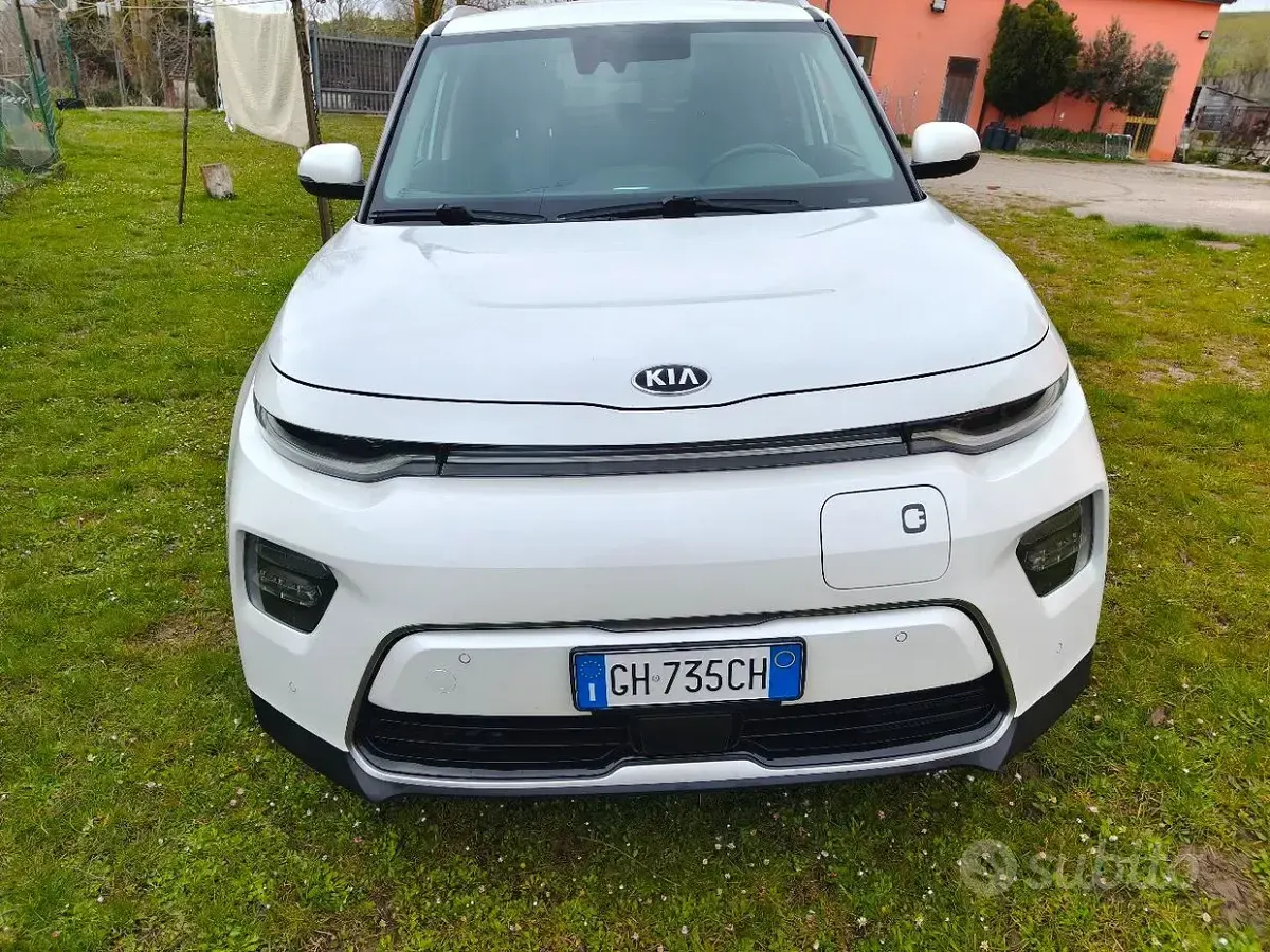 Usata Kia Soul EV 28 kW (39 CV) 2022 Bianco SUV