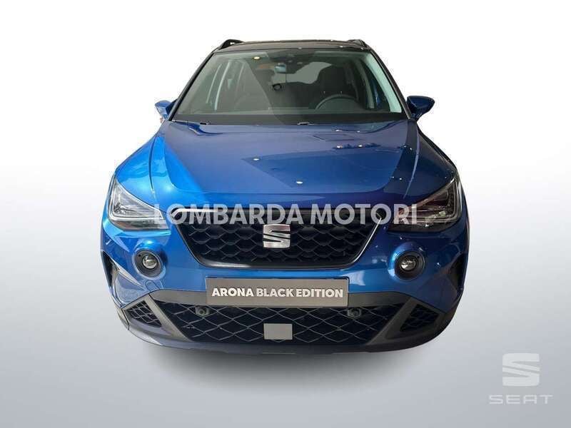 Usata Seat Arona Black Edition 95 CV (69 kW) 2024 Blu zaffiro tetto nero SUV
