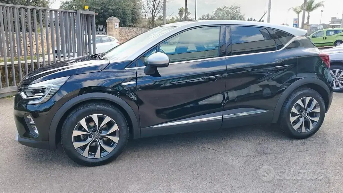 Usata Renault Captur Intens 95 CV (69 kW) 2020 Nero SUV