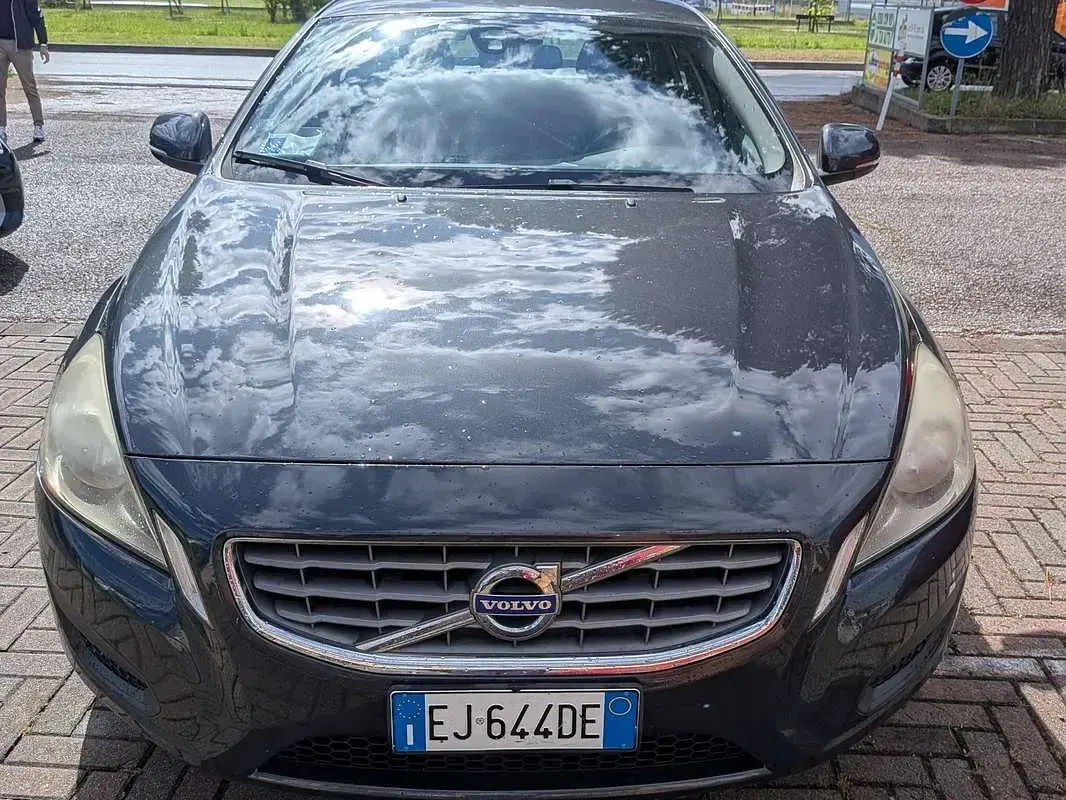 Usata Volvo V60 Kinetic 163 CV (119 kW) 2011 Grigio Station wagon