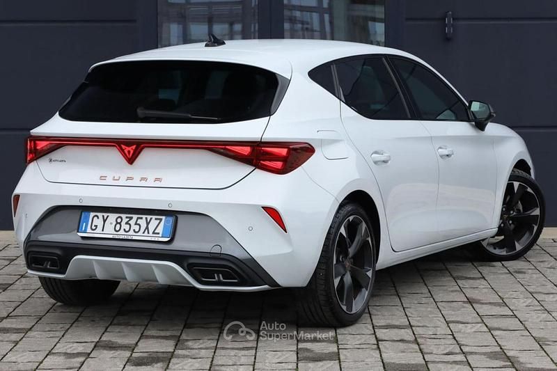 Usata Cupra Leon 150 CV (110 kW) 2025 Bianco Berlina