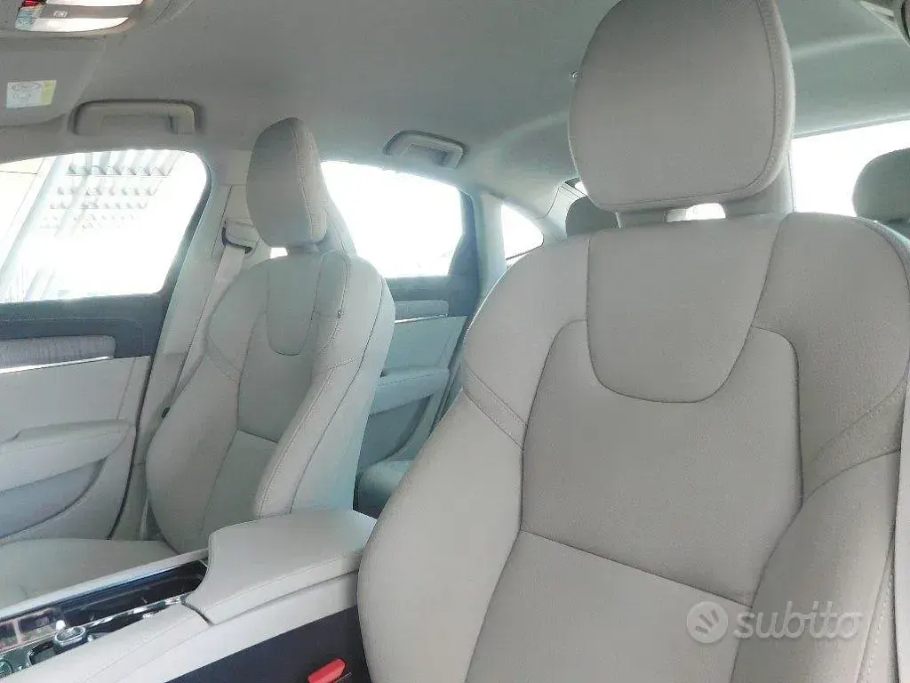 Usata Volvo S90 Plus 235 CV (172 kW) 2024 Blu Berlina