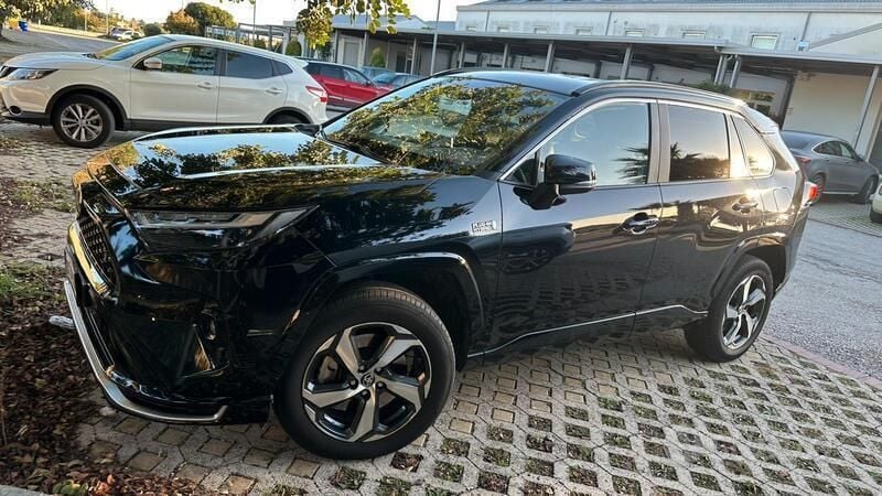 Usata 2022 Toyota RAV4 SUV | 28.000 € (Buon prezzo) - Immagine 1/4