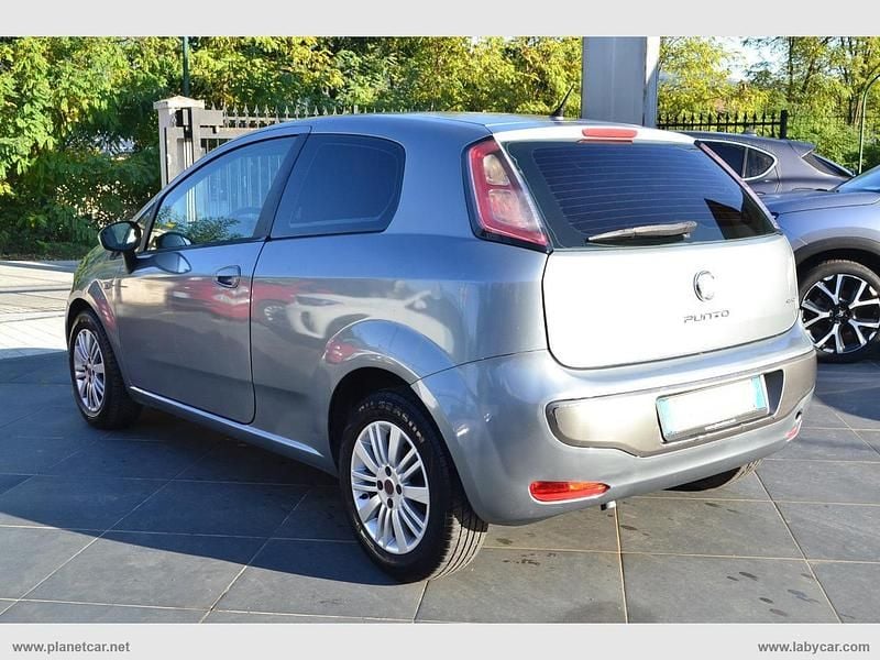 Usata Fiat Punto Evo Dynamic 74 CV (54 kW) 2011 Utilitaria