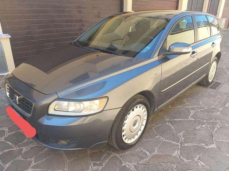 Usata Volvo V50 Momentum 136 CV (100 kW) 2007 Station wagon