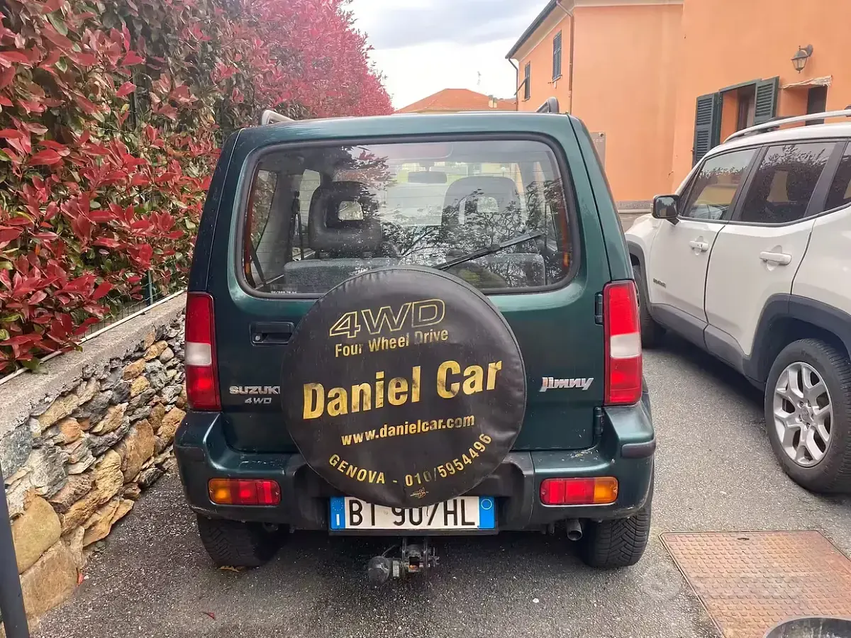 Second-hand Suzuki Jimny 85 CP (62 kW) 2005 Verde SUV