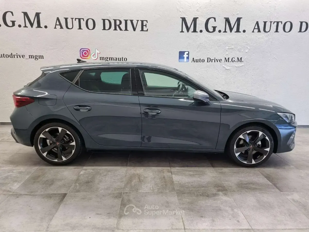 Usata Cupra Leon 150 CV (110 kW) 2024 Gray Berlina