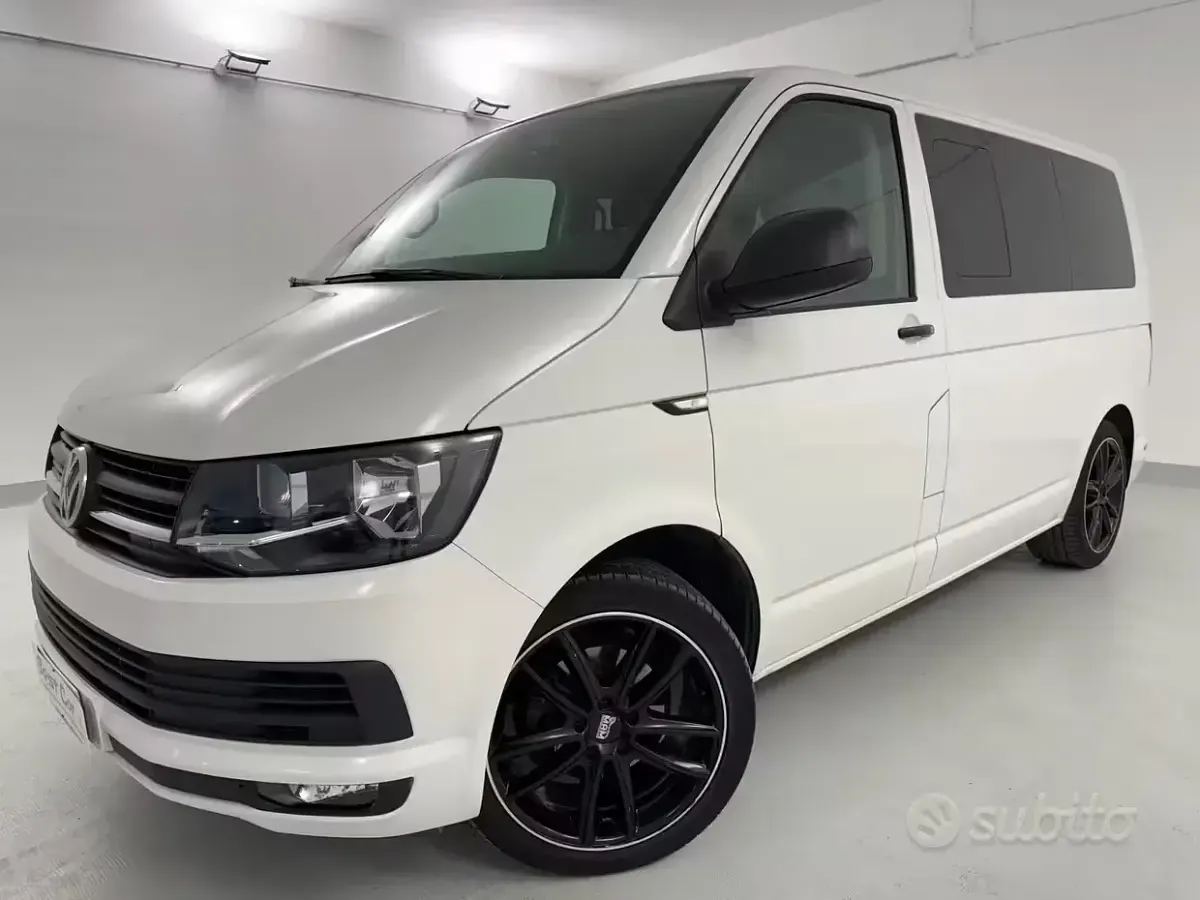 Usata VW Multivan Trendline 150 CV (110 kW) 2016 Bianco Monovolume
