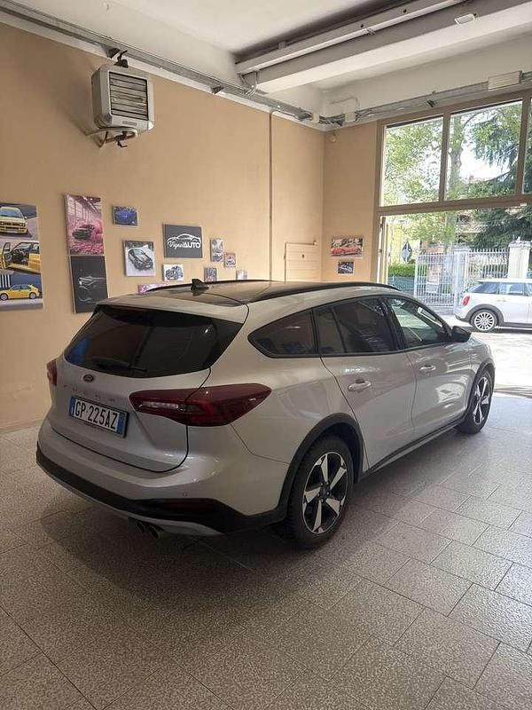 Usata Ford Focus Active 116 CV (85 kW) 2023 Argento Station wagon