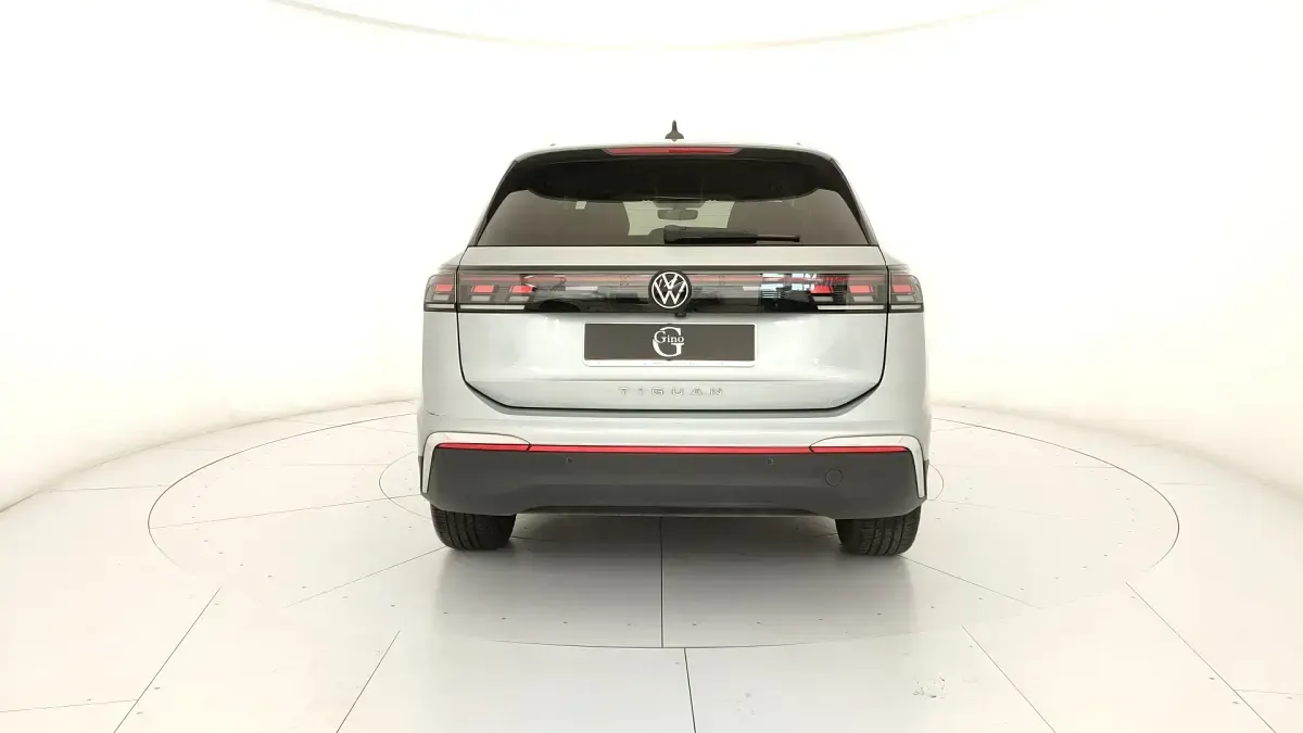 Usata VW Tiguan Elegance 150 CV (110 kW) 2024 Grigio SUV