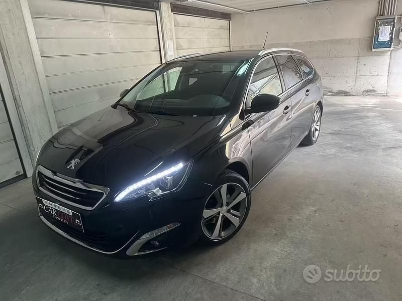Usata Peugeot 308 Allure 120 CV (88 kW) 2015 Nero Station wagon