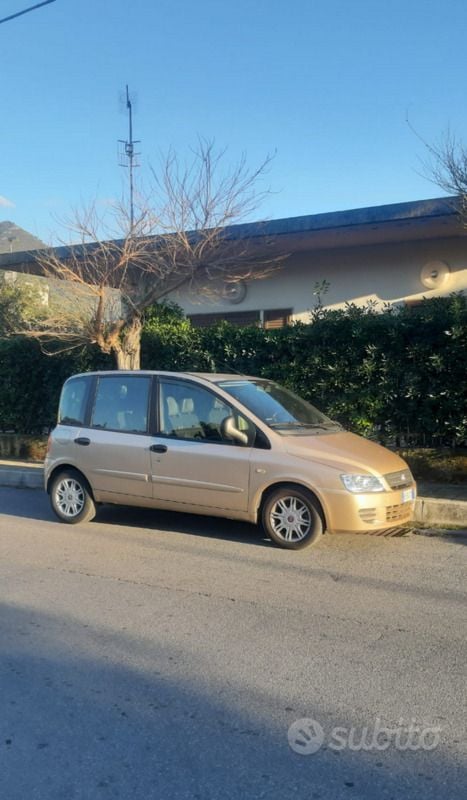 Usata Fiat Multipla 120 CV (88 kW) 2009 Giallo Monovolume