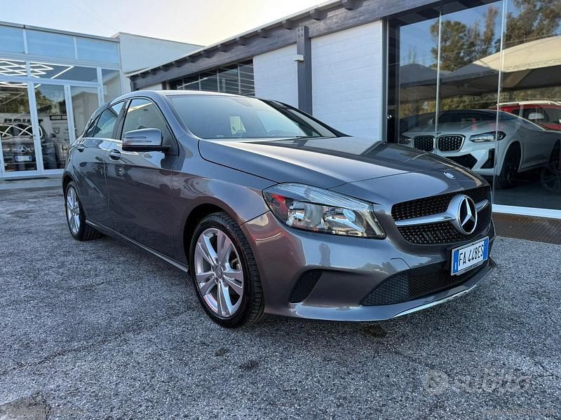 Occasion Mercedes A180 Premium 182 ch (133 kW) 2015 Gris Berline