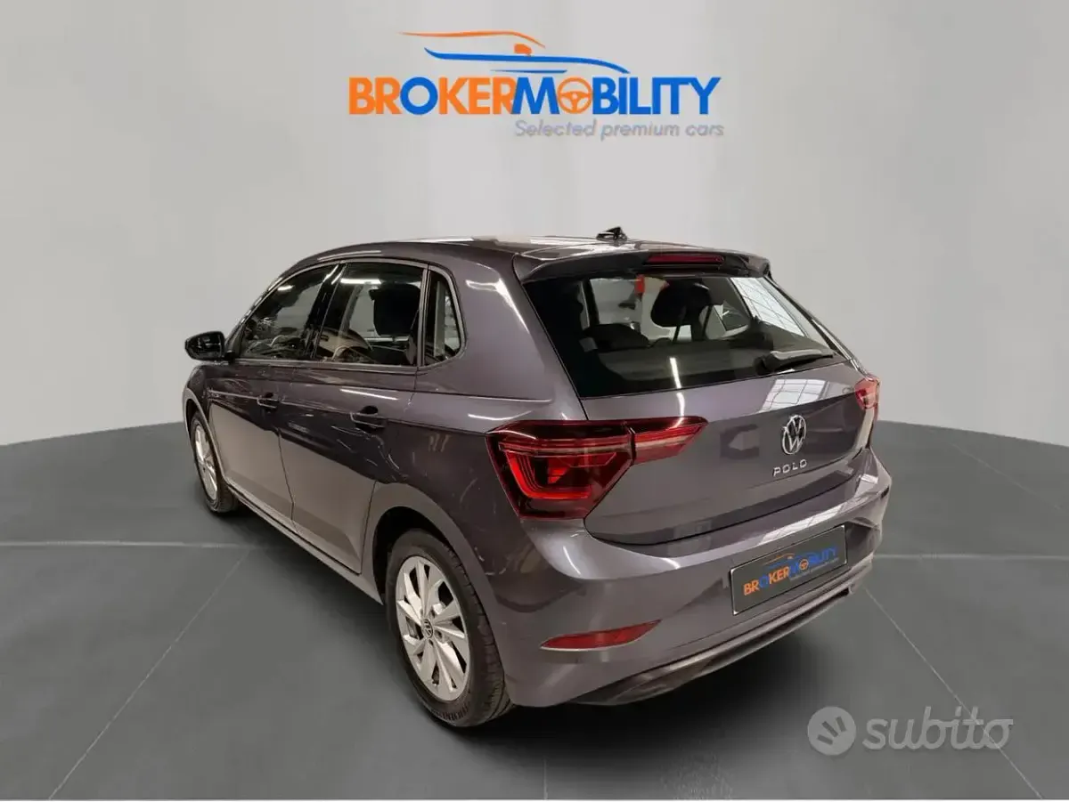 Usata VW Polo Style 95 CV (69 kW) 2023 Gray Utilitaria