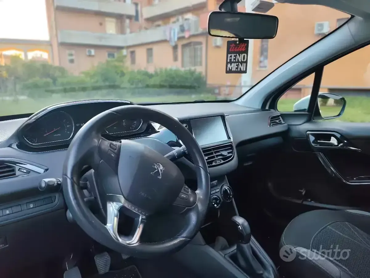 Usata Peugeot 208 2015 Bianco Utilitaria