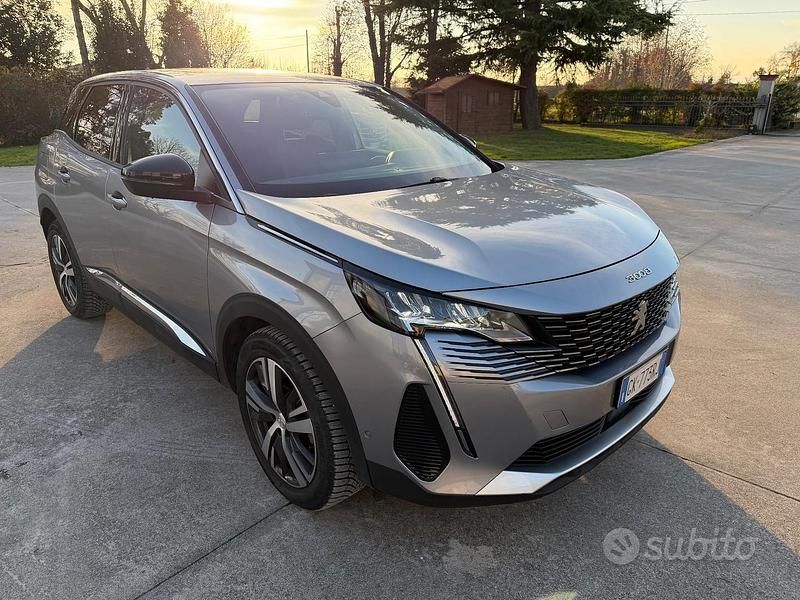 Usata Peugeot 3008 Allure 130 CV (95 kW) 2023 Grigio Station wagon