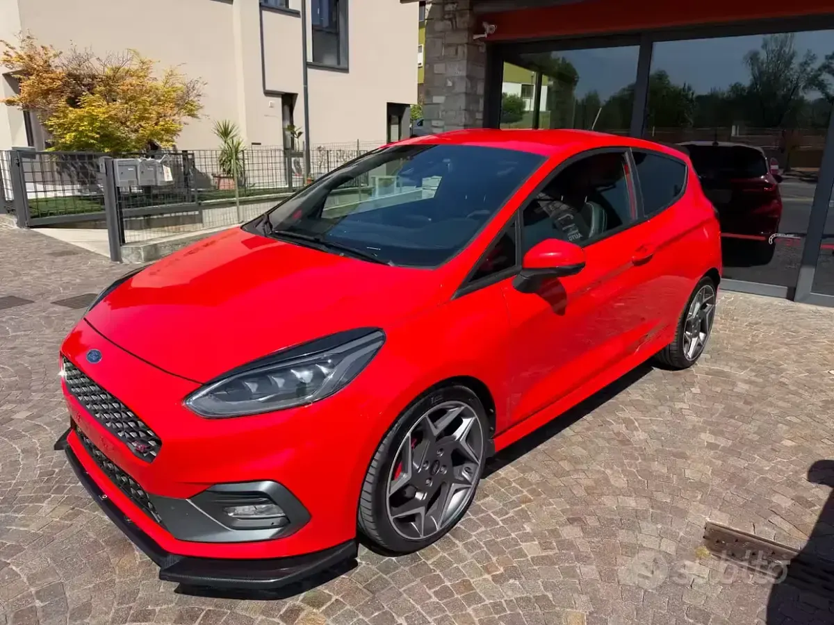 Usata Ford Fiesta ST 200 CV (147 kW) 2020 Rosso Utilitaria