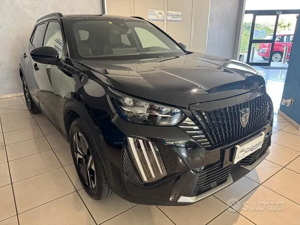 Usata Peugeot 2008 GT 130 CV (95 kW) 2024 Nero SUV