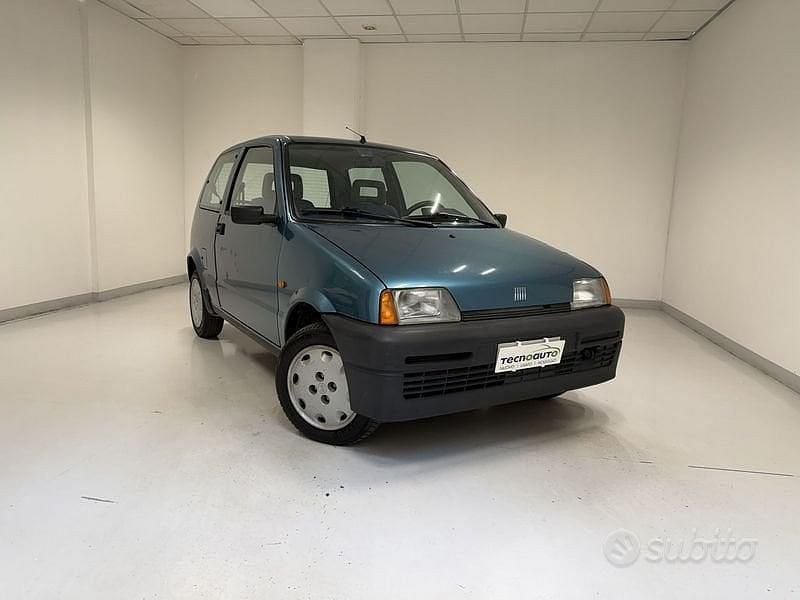 Second-hand Fiat Cinquecento 39 CP (28 kW) 1996 Albastru Hatchback