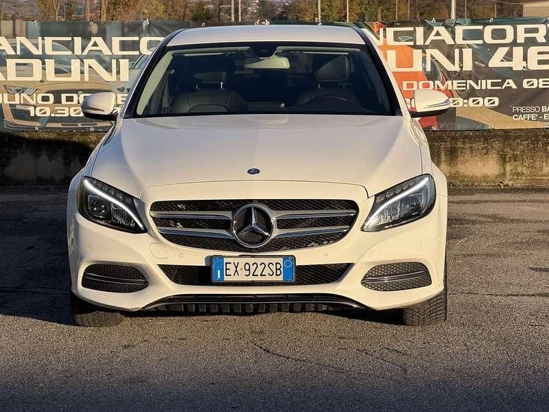Bianco Usata 2015 Mercedes C220 Tre volumi | 16.700 € (Cara) - Immagine 1/4