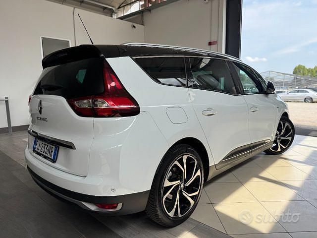 Usata Renault Grand Scénic IV Bose Edition 160 CV (117 kW) 2017 Bianco Monovolume