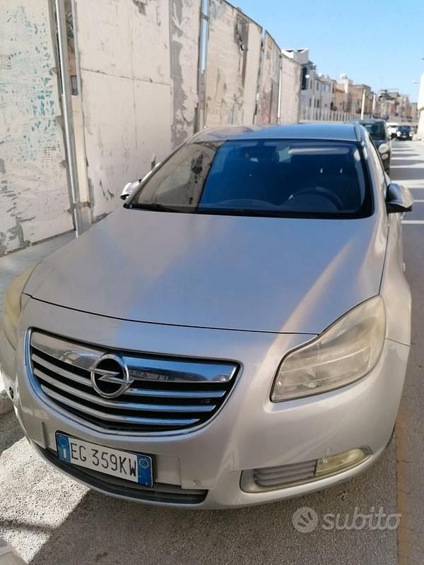 Usata Opel Insignia Cosmo 160 CV (117 kW) 2011 Grigio Station wagon