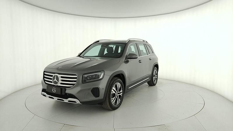 Usata Mercedes GLB180 Advanced 116 CV (85 kW) 2025 Grigio SUV