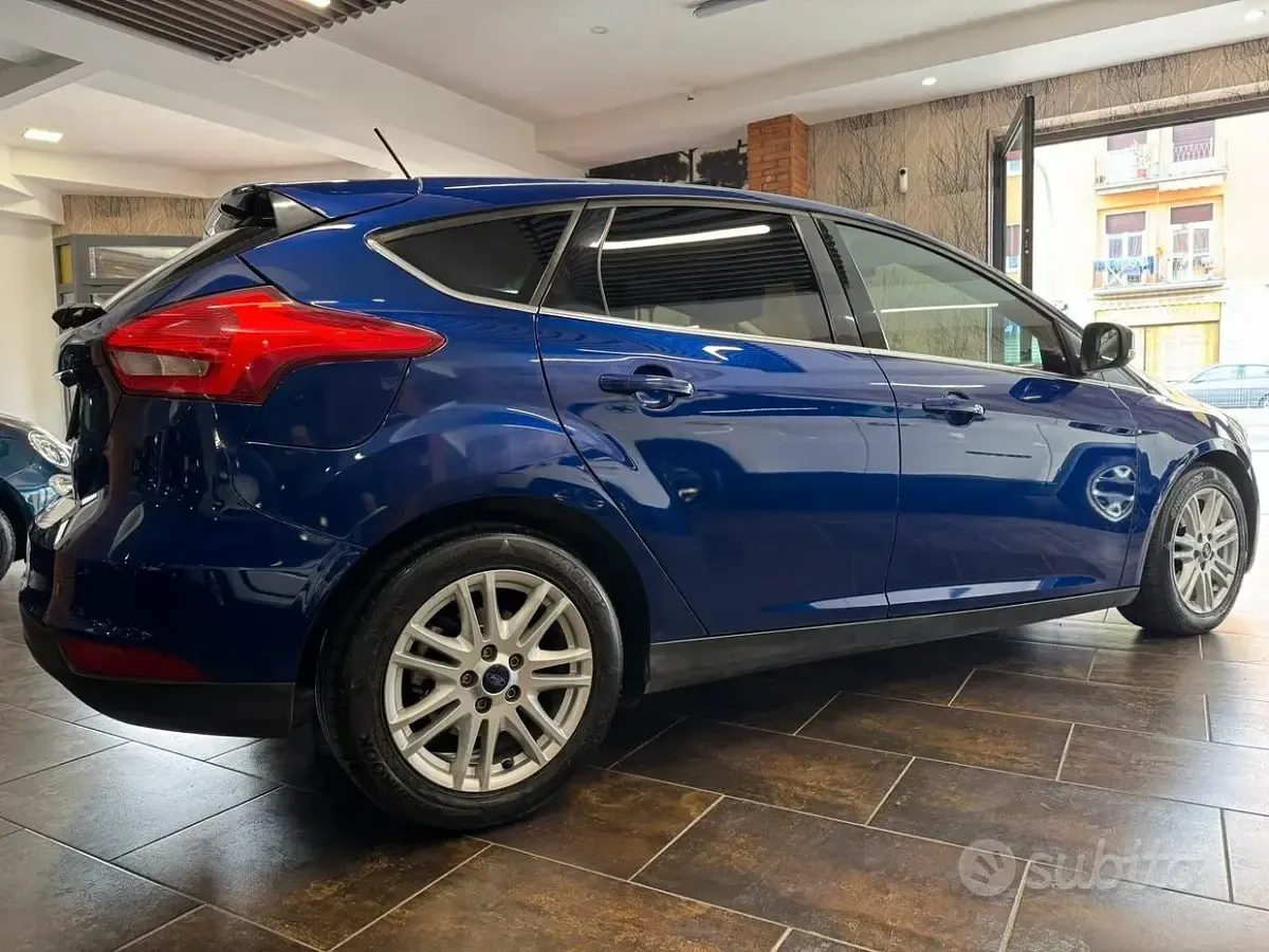 Usata Ford Focus Titanium 120 CV (88 kW) 2018 Blu Berlina