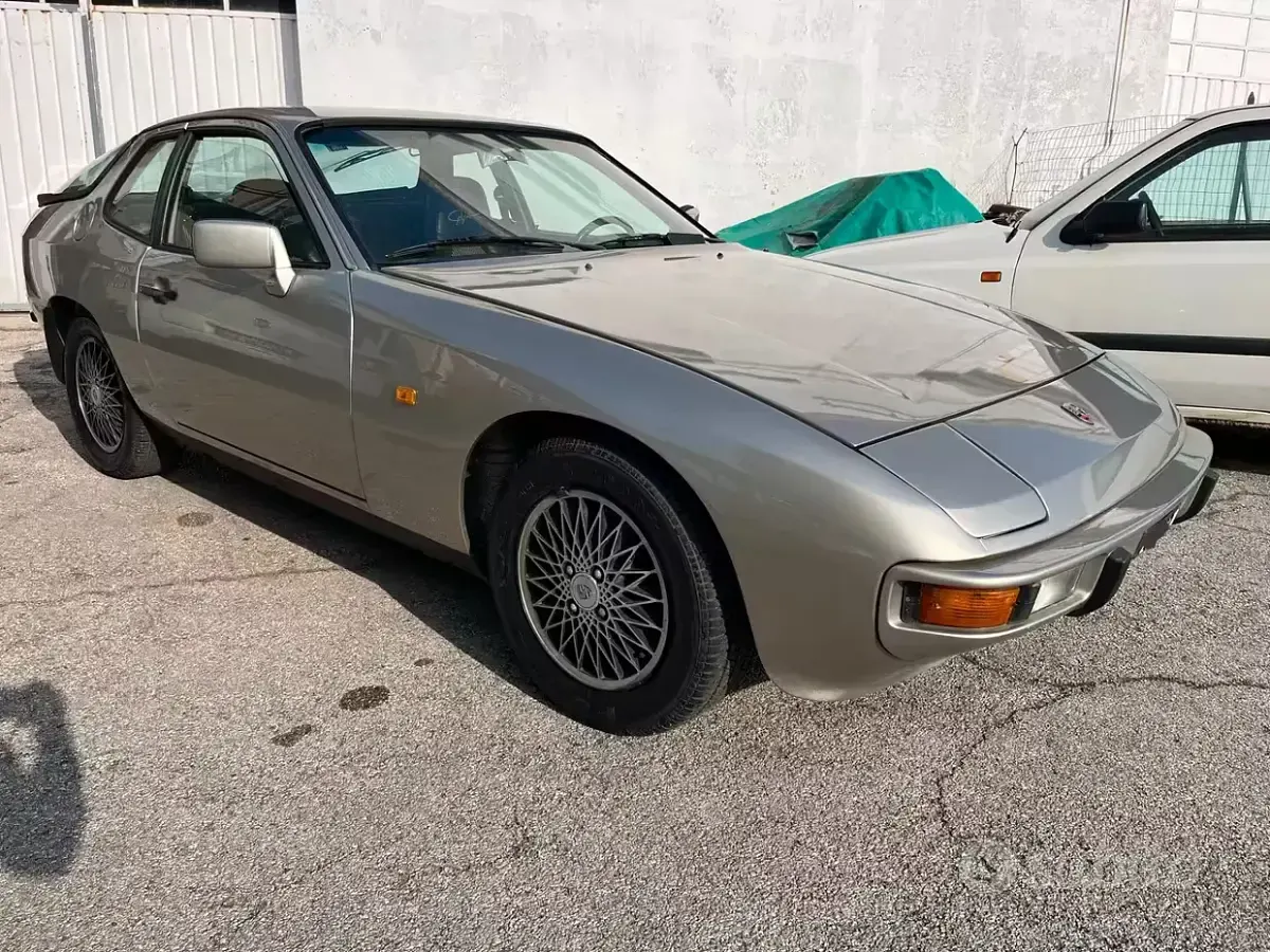 Usata Porsche 924 125 CV (91 kW) 1981 Grigio Coupé