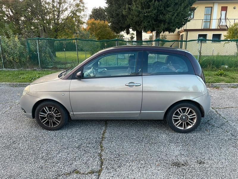 Argento Usata 2007 Lancia Ypsilon Due volumi | 1100 € (Super prezzo) - Immagine 1/4