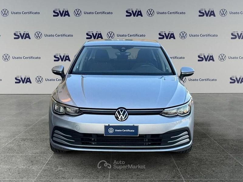 Usata VW Golf VIII Life 110 CV (80 kW) 2023 Argento Berlina