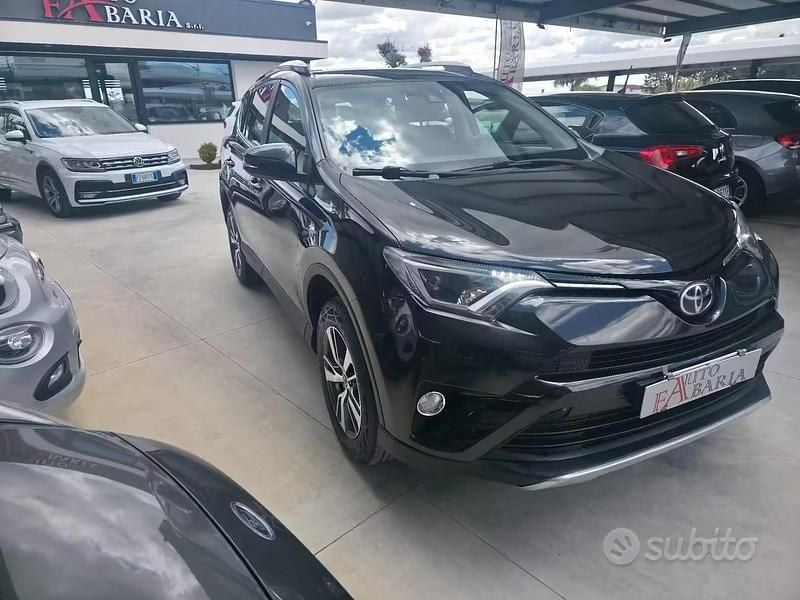 Usata Toyota RAV4 Business Edition 143 CV (105 kW) 2016 Marrone SUV