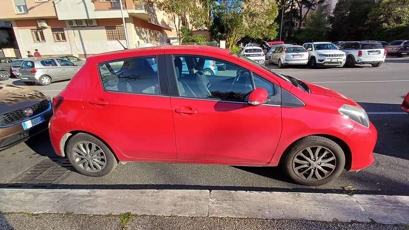 Usata Toyota Yaris Active 69 CV (50 kW) 2017 Berlina