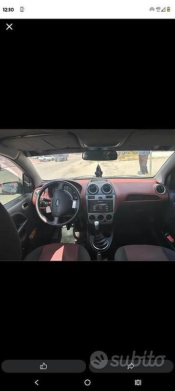 Usata Ford Fiesta 68 CV (50 kW) 2006 Nero Utilitaria