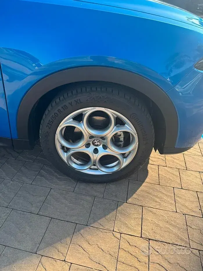 Usata Alfa Romeo Tonale Ti 131 CV (96 kW) 2023 Blu/azzurro SUV