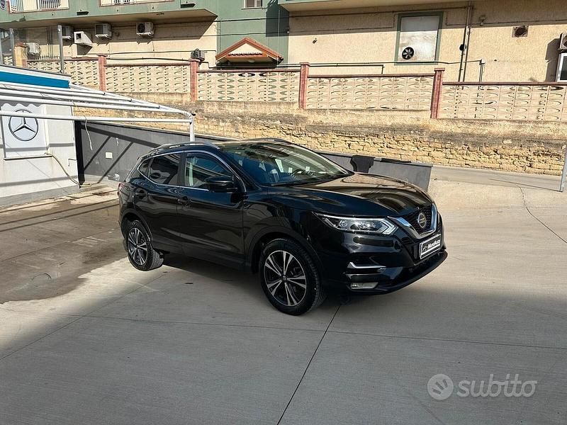 Usata Nissan Qashqai Tekna+ 116 CV (85 kW) 2020 Nero SUV