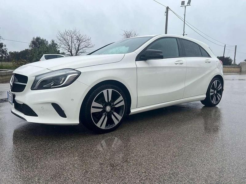 Usata Mercedes A200 Premium 136 CV (100 kW) 2017 Bianco Berlina
