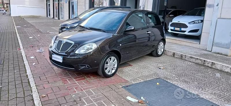 Usata Lancia Ypsilon 59 CV (43 kW) 2009 Marrone Utilitaria