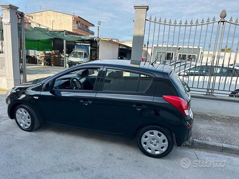 Usata Hyundai i20 85 CV (62 kW) 2014 Nero Utilitaria