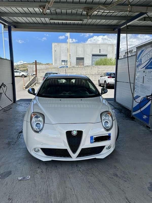 Usata 2009 Alfa Romeo MiTo Distinctive Due volumi | 5000 € - Immagine 1/4