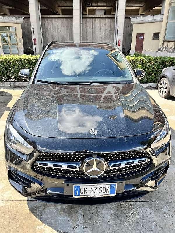 Usata 2023 Mercedes GLA180 Premium SUV | 40.000 € (Molto cara) - Immagine 1/4
