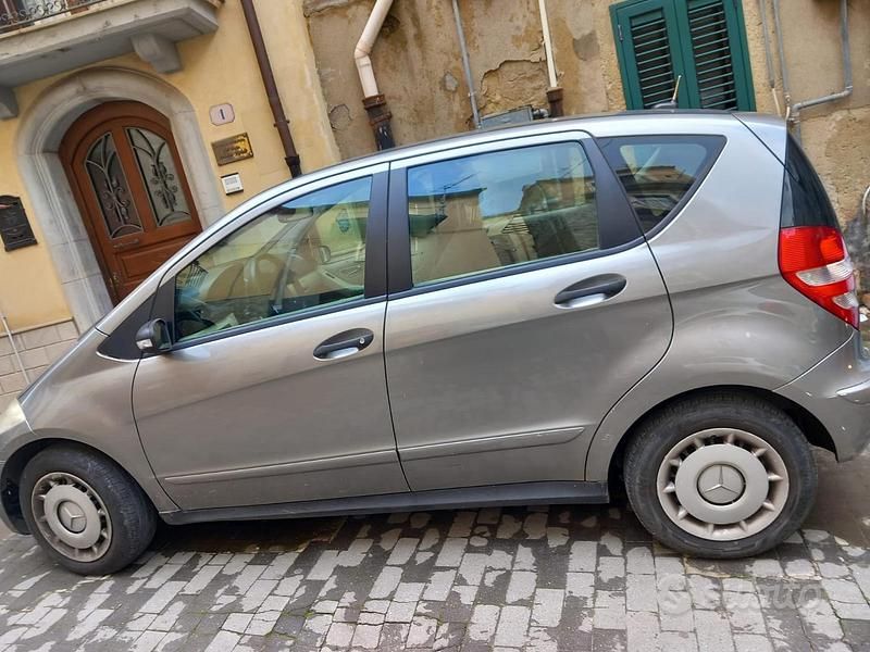 Usata Mercedes A160 2009 Grigio Berlina